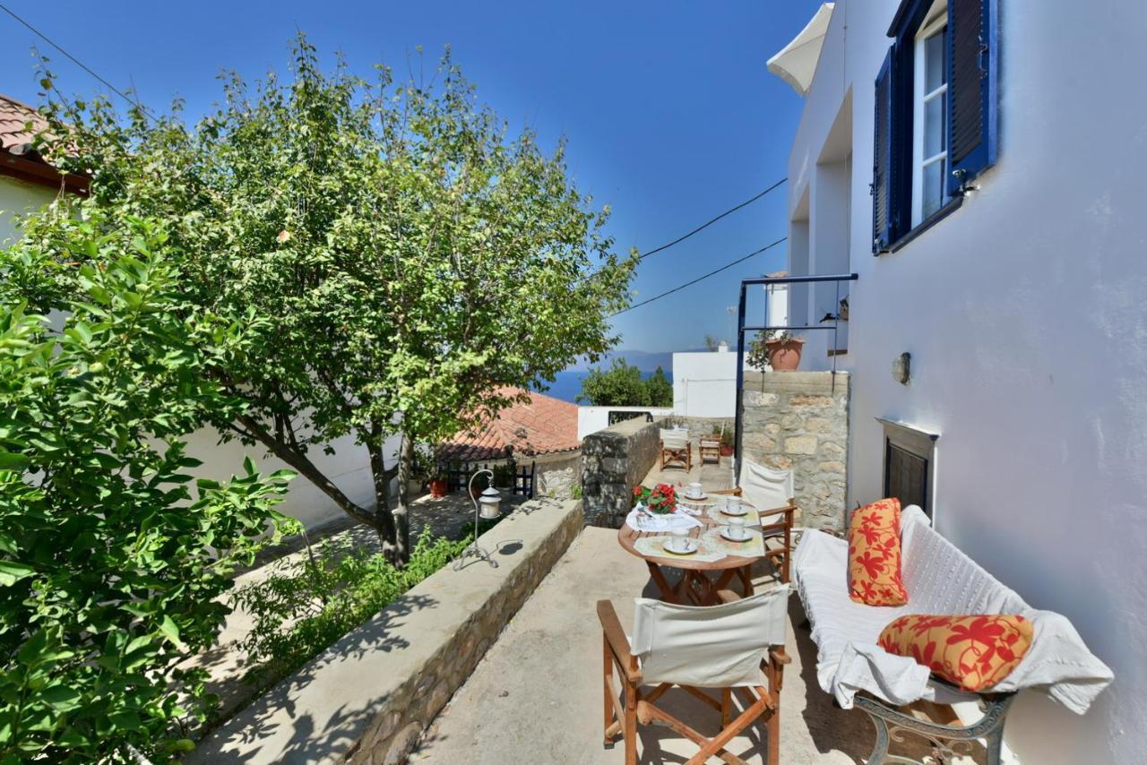 Options House Villa Hydra  Eksteriør billede