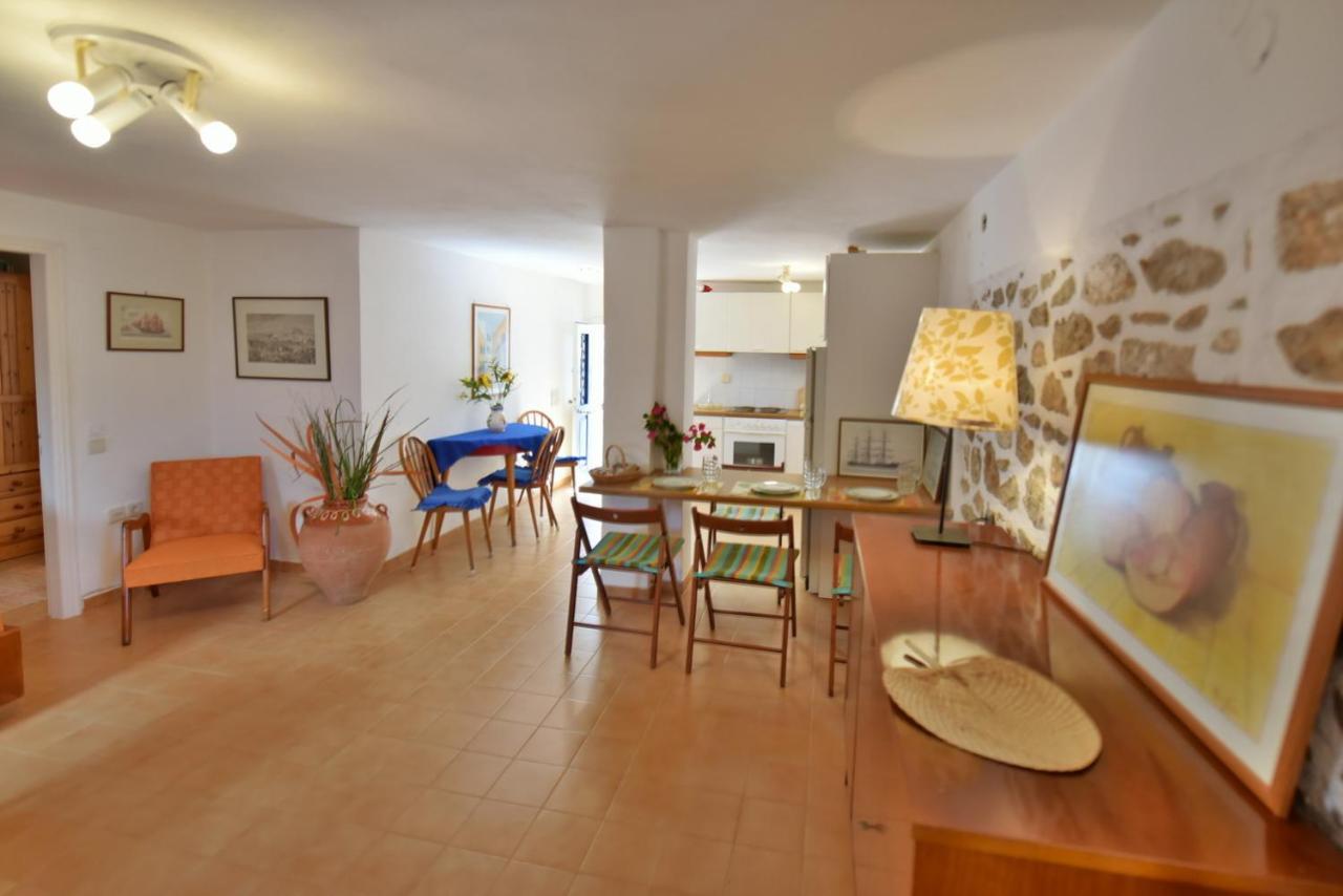 Options House Villa Hydra  Eksteriør billede