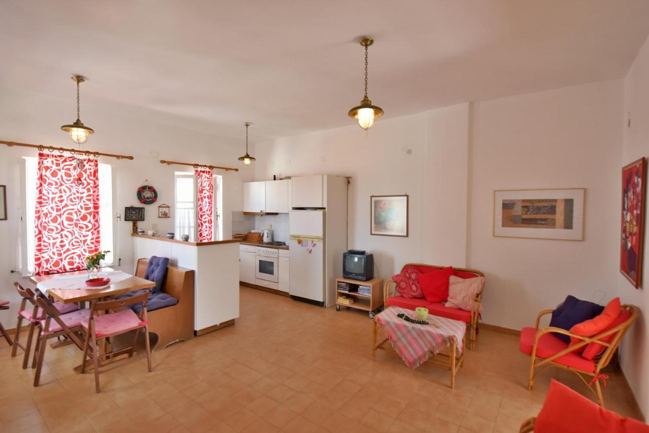 Options House Villa Hydra  Eksteriør billede