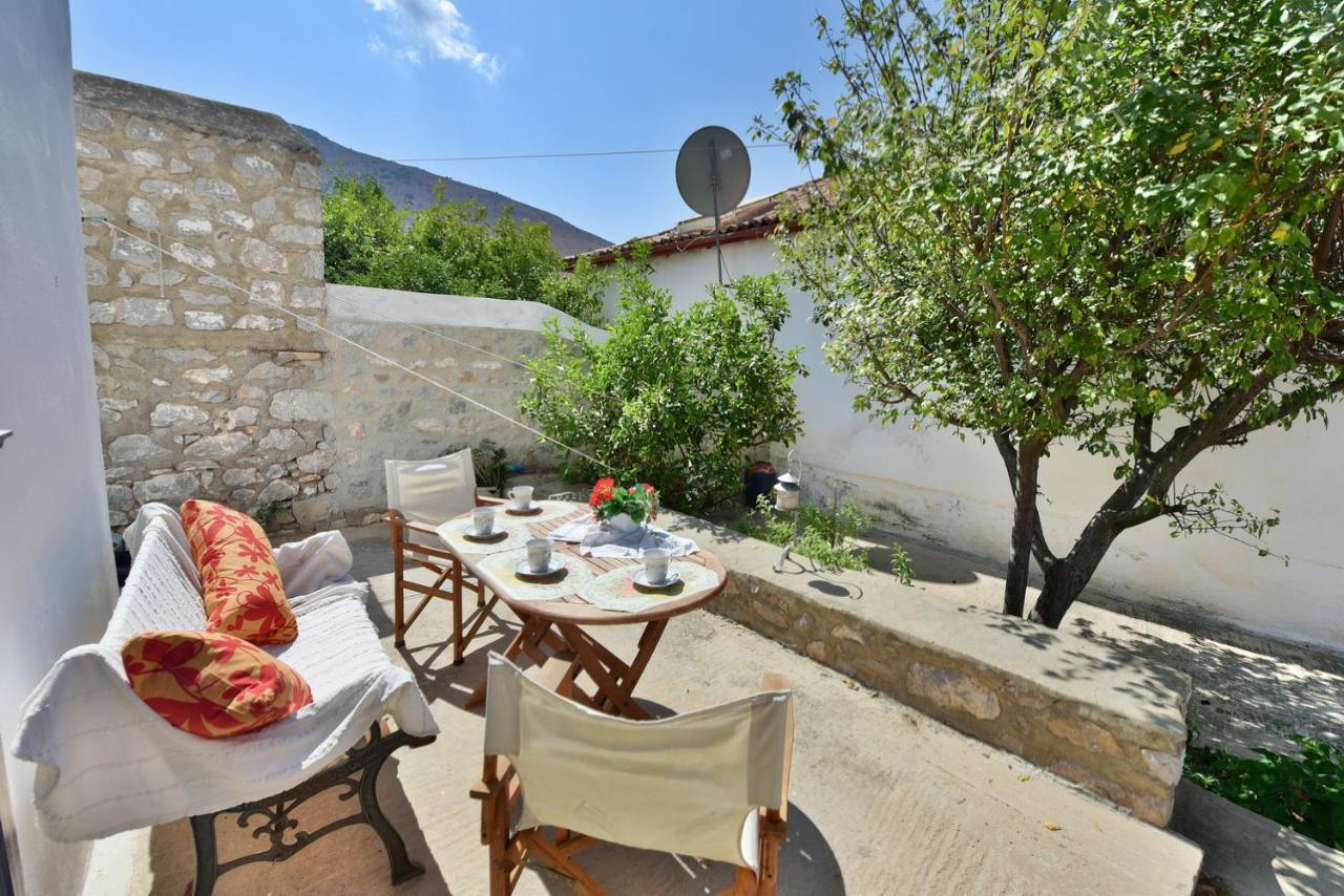 Options House Villa Hydra  Eksteriør billede